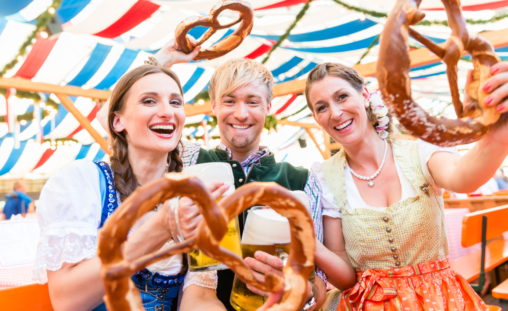 people dressed in traditional German clothing