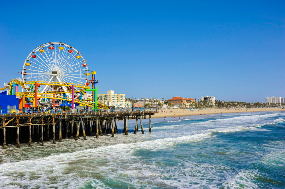 amusement park rides on the Santa Monica Pier