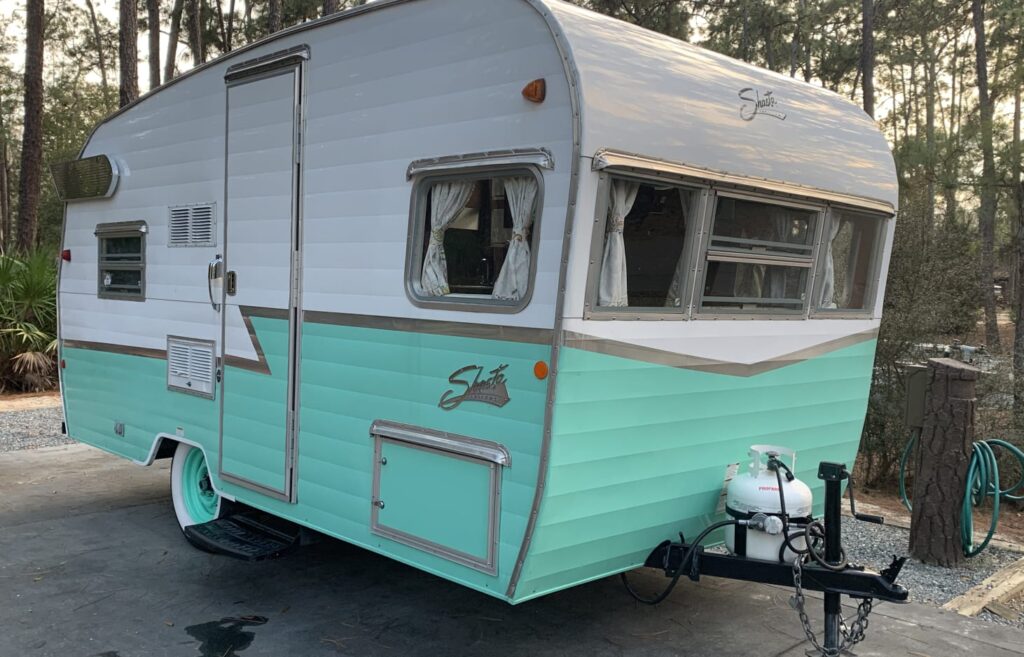 Cute mini RV