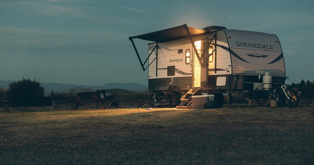 Lightweight toy hauler travel trailer
