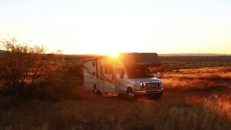 RV in the Arizona desert, the perfect place to go after you rent an RV