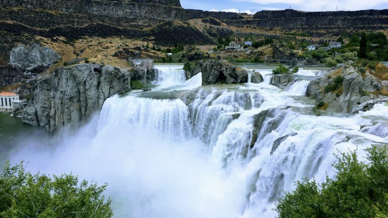 Shoshone Falls, one of the best Idaho landmarks