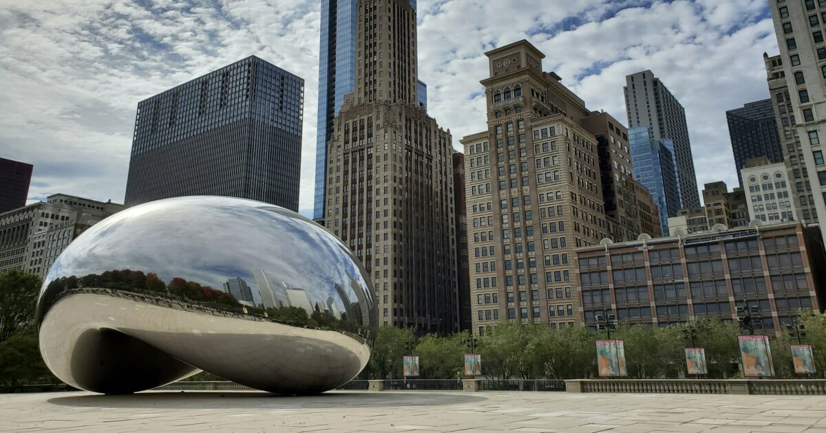 “The Bean” in Chicago, one of the best Illinois landmarks