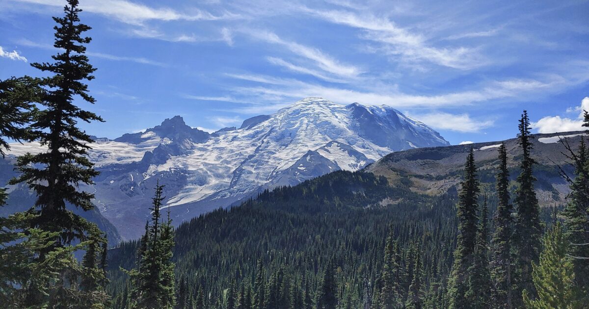 Mount Rainier, one of the best Washington landmarks