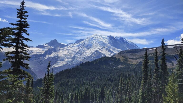 Mount Rainier, one of the best Washington landmarks