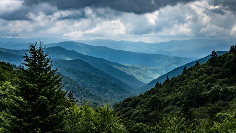 Great Smoky Mountains, one of the best Tennessee
