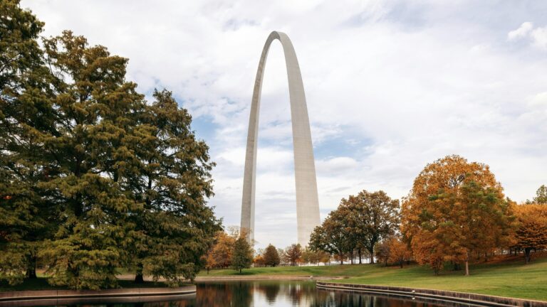 Gateway Arch, one of the best Missouri landmarks