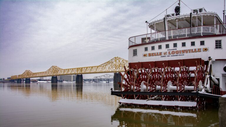 Louisville Belle, one of the best Kentucky landmarks