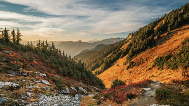 Mountain with beautiful colors, something you’d might see while Washington boondocking