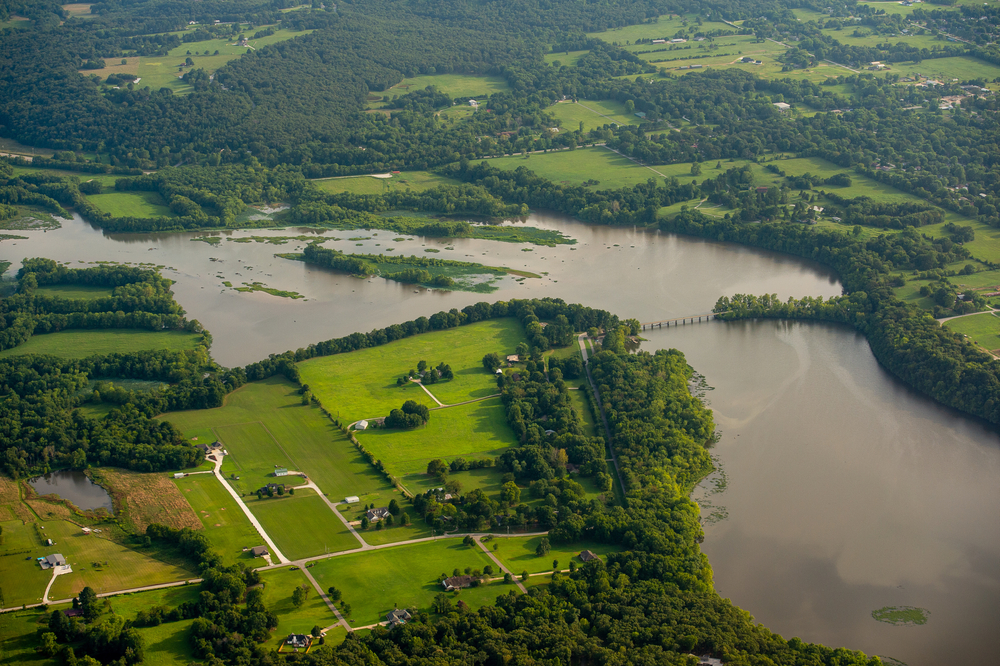  Aerial view of Lake Sequoyah near Fayetteville, Arkansas.