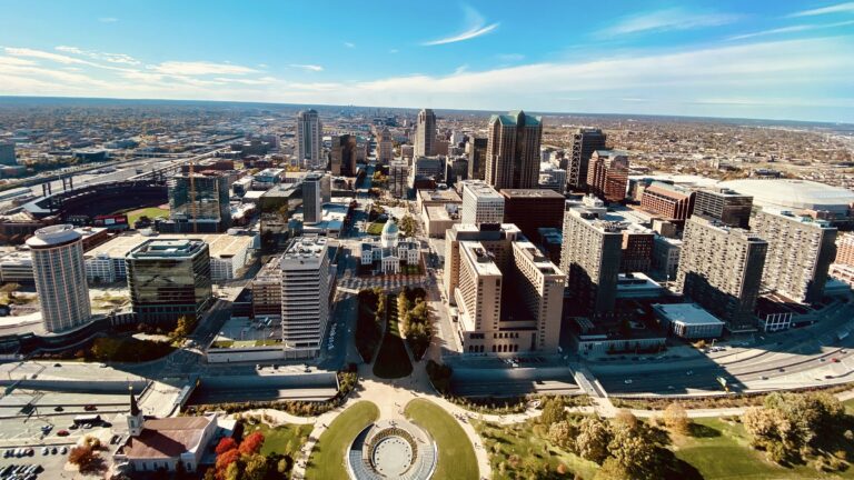 St. Louis skyline. This is one of the best places for Missouri urban camping.