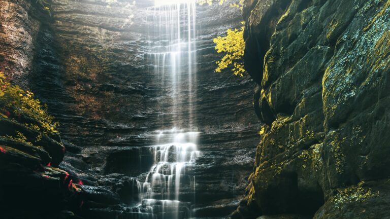 One of the many Illinois waterfalls in Matthiessen State Park