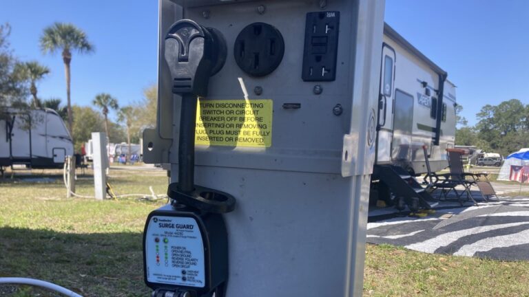 RV electrical hookup