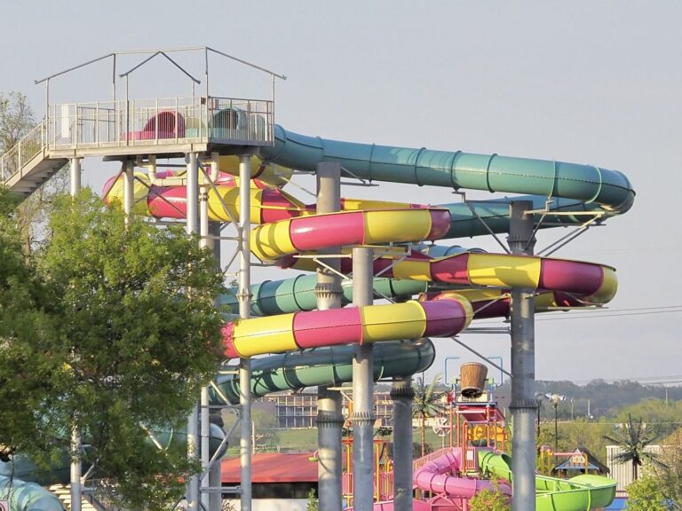 Fun-Plex Waterpark and Rides