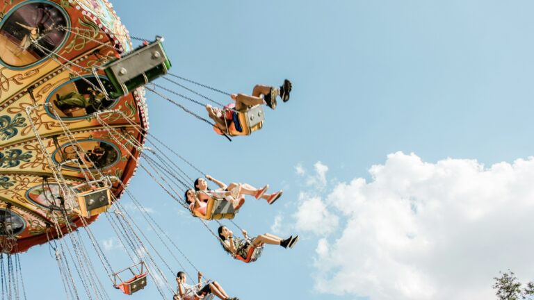 swings like the ones at Pennsylvania amusement parks