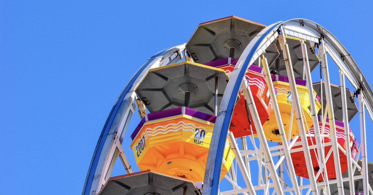 ferris wheel like ones found at New Hampshire amusement parks