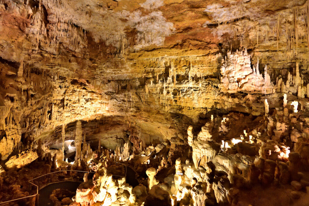 Natural Bridge Caverns