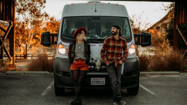 van life couple