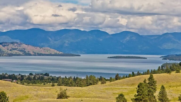 Flathead Lake is a wonderful destination when RV camping in Monana