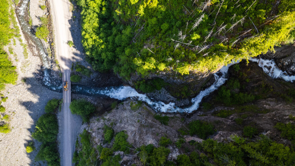 2wd van in overland trail