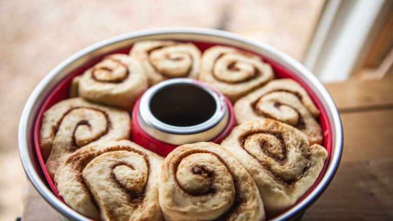 omnia stovetop oven with cinnamon rolls
