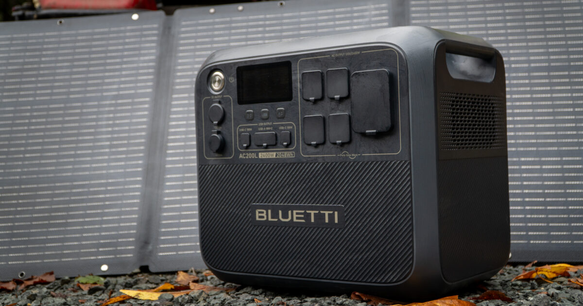 Bluetti AC200L Power Station being used outside