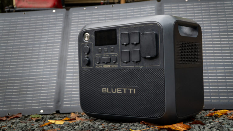 Bluetti AC200L Power Station being used outside