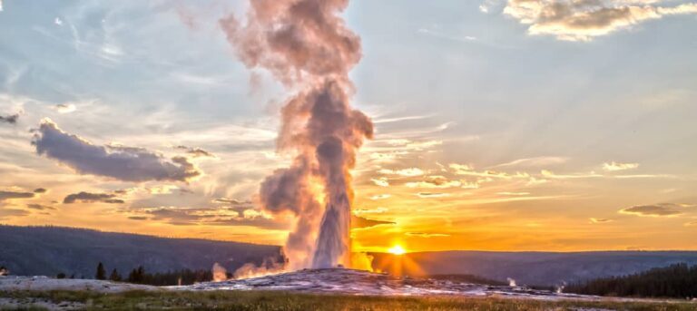 Old Faithful is a beautiful spot at Yellowstone National Park