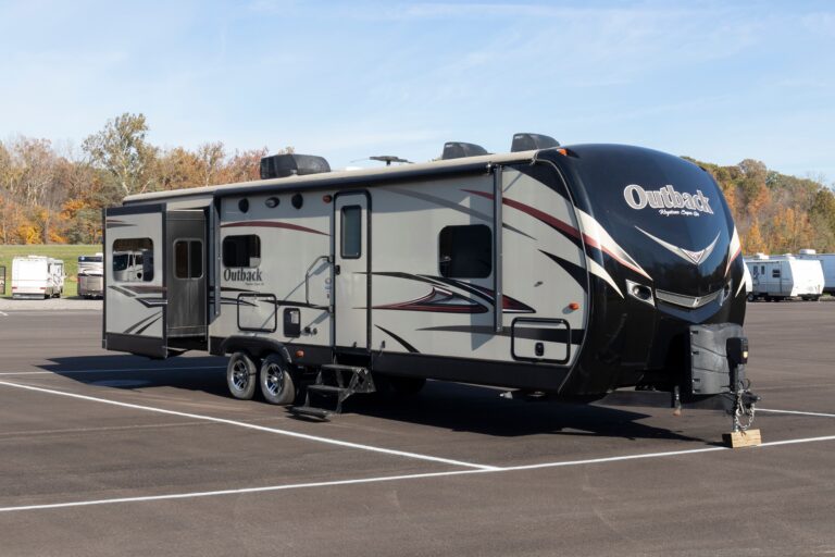 fifth wheel trailer explained