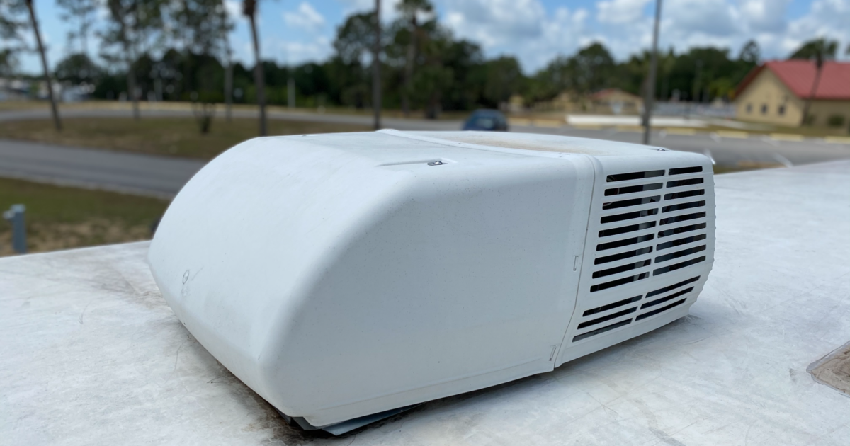 RV air conditioner