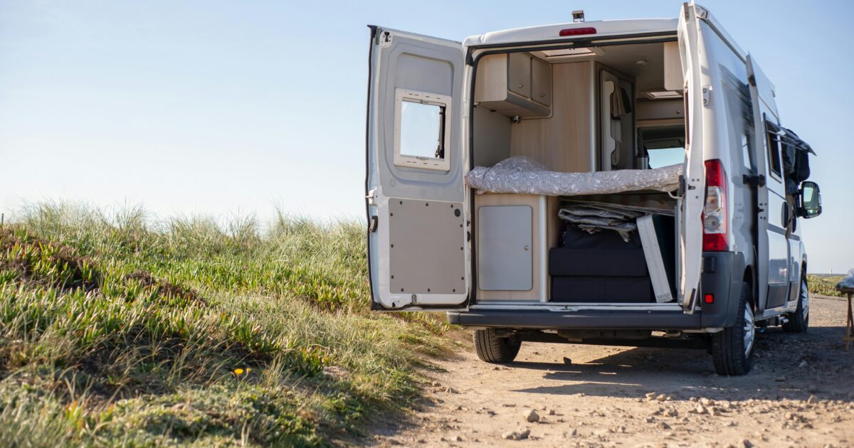 Whether you choose a one-way RV rental vs. round trip, you'll find freedom and flexiblity along the road.